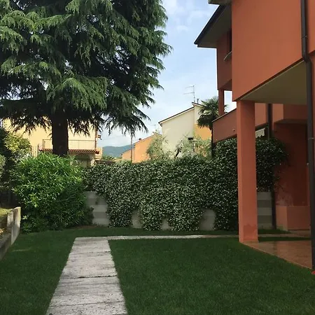 Selfhaus * Salò